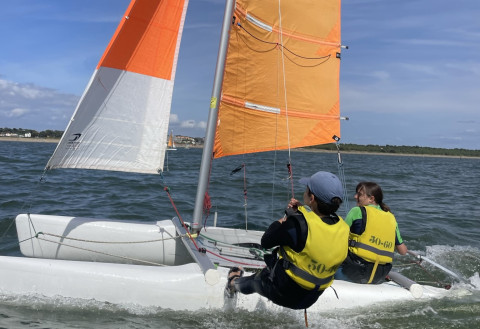 Catamaran 10-12 ans Perfectionnement : 4 jours
